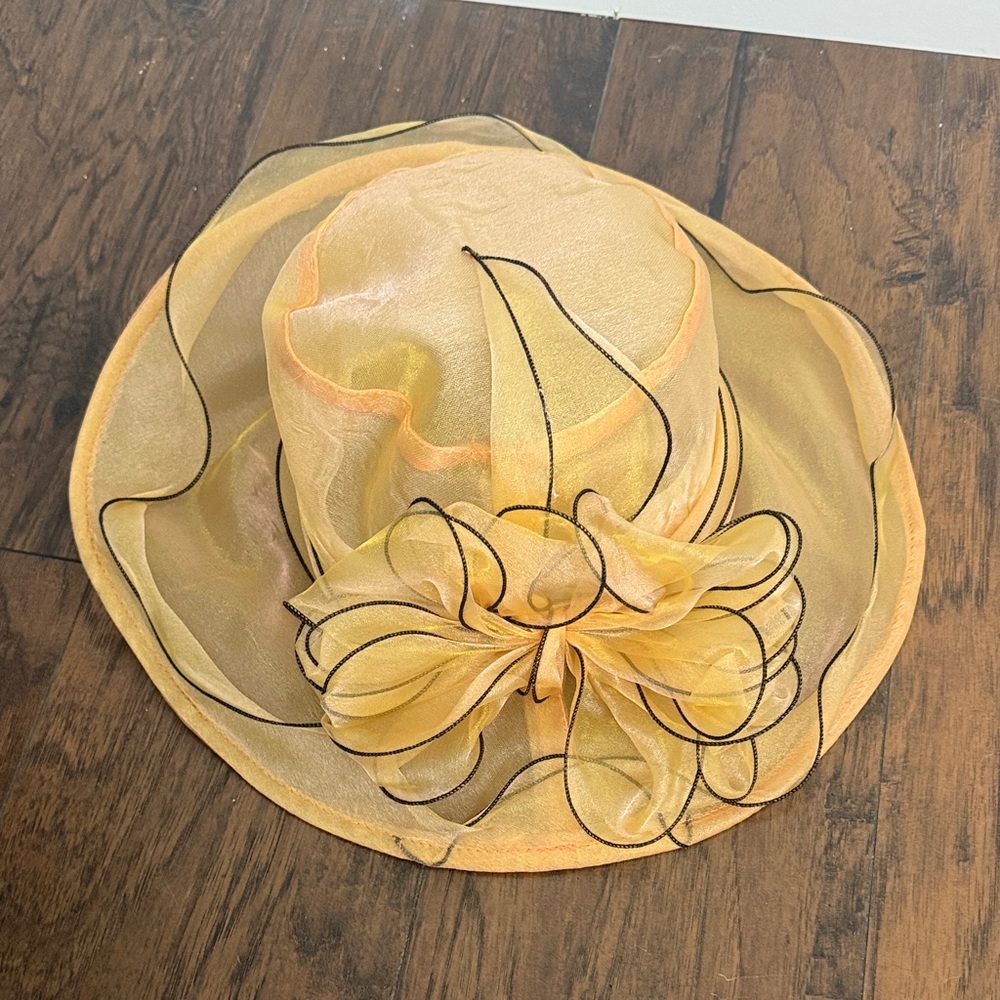 Elegant Orange Women's Fascinator